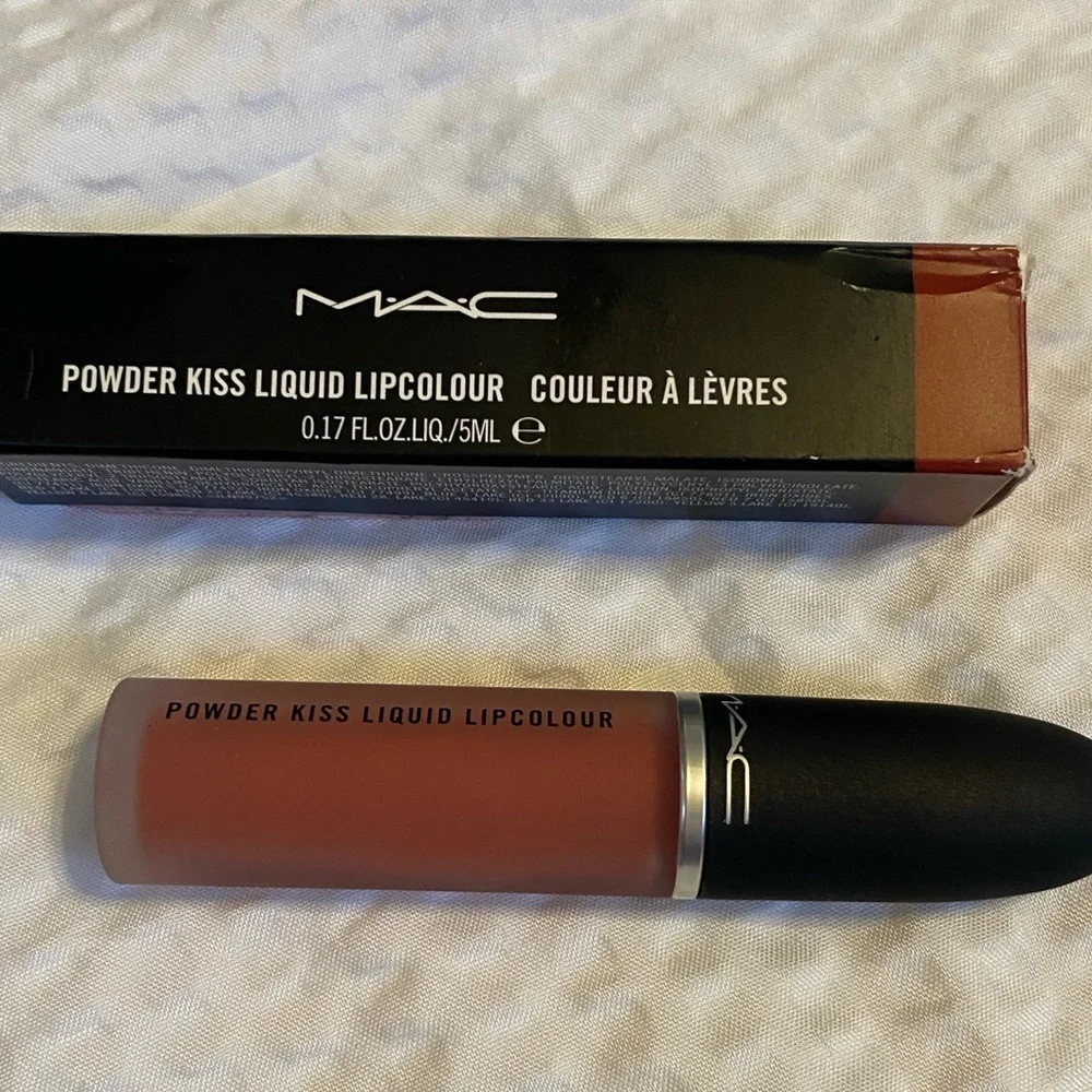 MAC Cosmetics Powder Kiss Liquid Lipcolour - Mull It Over